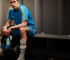 开云体育官方网站-F1新赛季揭幕战之夜，凯恩关键节点连续得分，双线传奇的交汇时刻