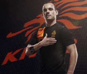 开云足球直播-黄蜂精神撼动绿茵，意甲焦点战背后的硬仗哲学