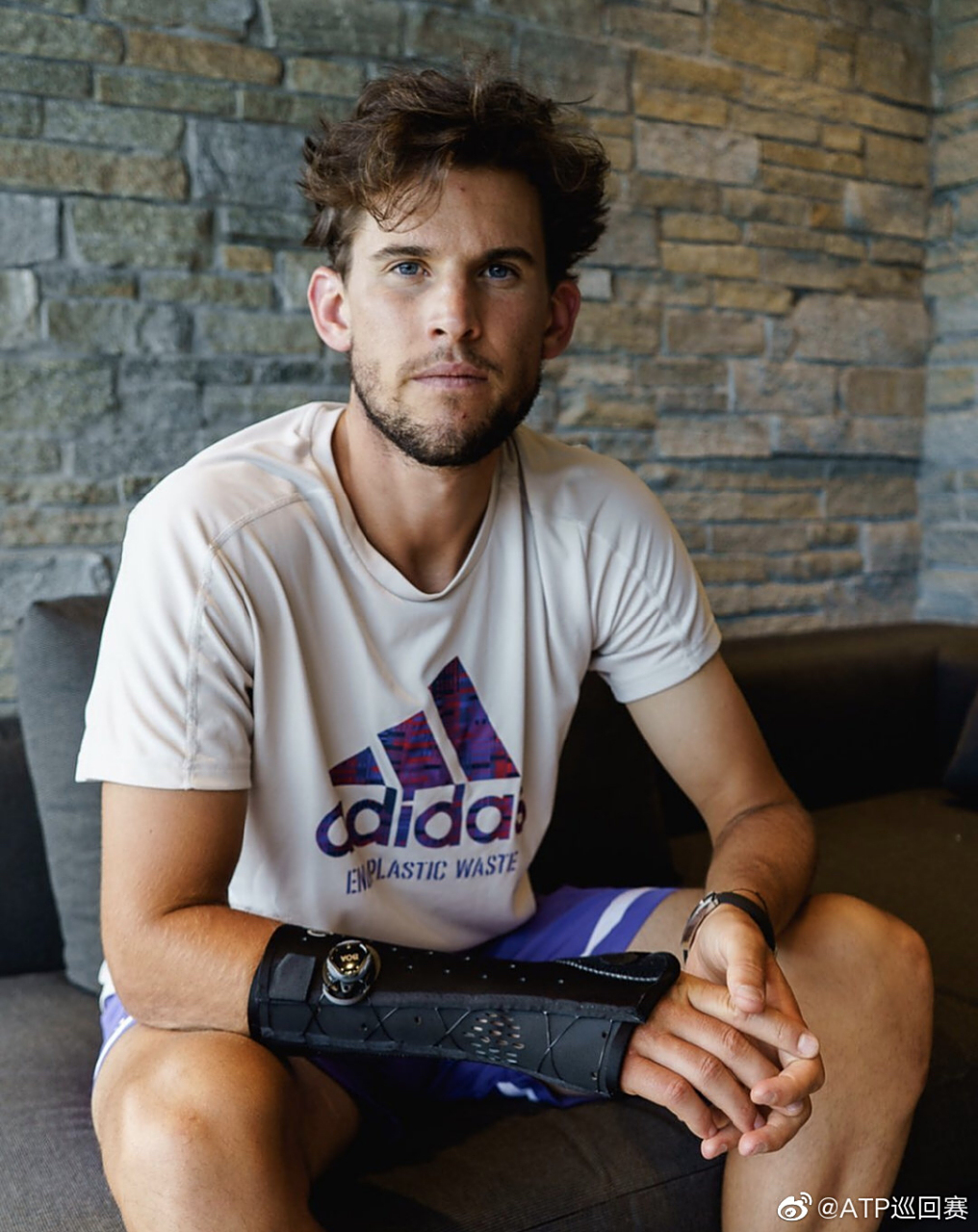 温网碾压拉沃尔杯，蒂姆刷新纪录