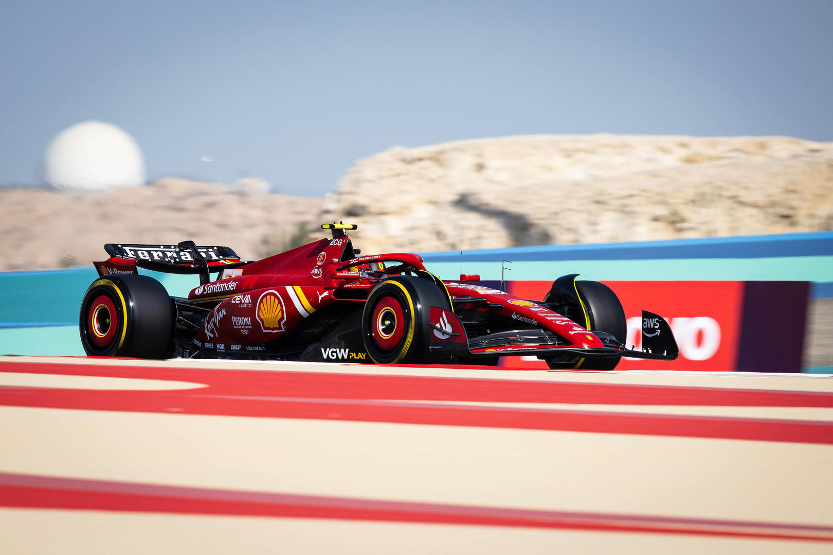 法拉利轻取红牛二队，周冠宇统治全场