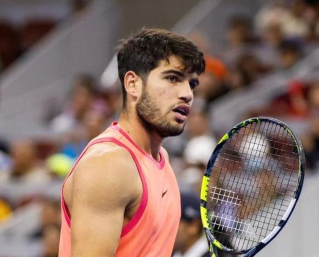 澳网横扫拉沃尔杯,阿尔卡拉斯高光表现 澳网横扫拉沃尔杯,阿尔卡拉斯高光表现