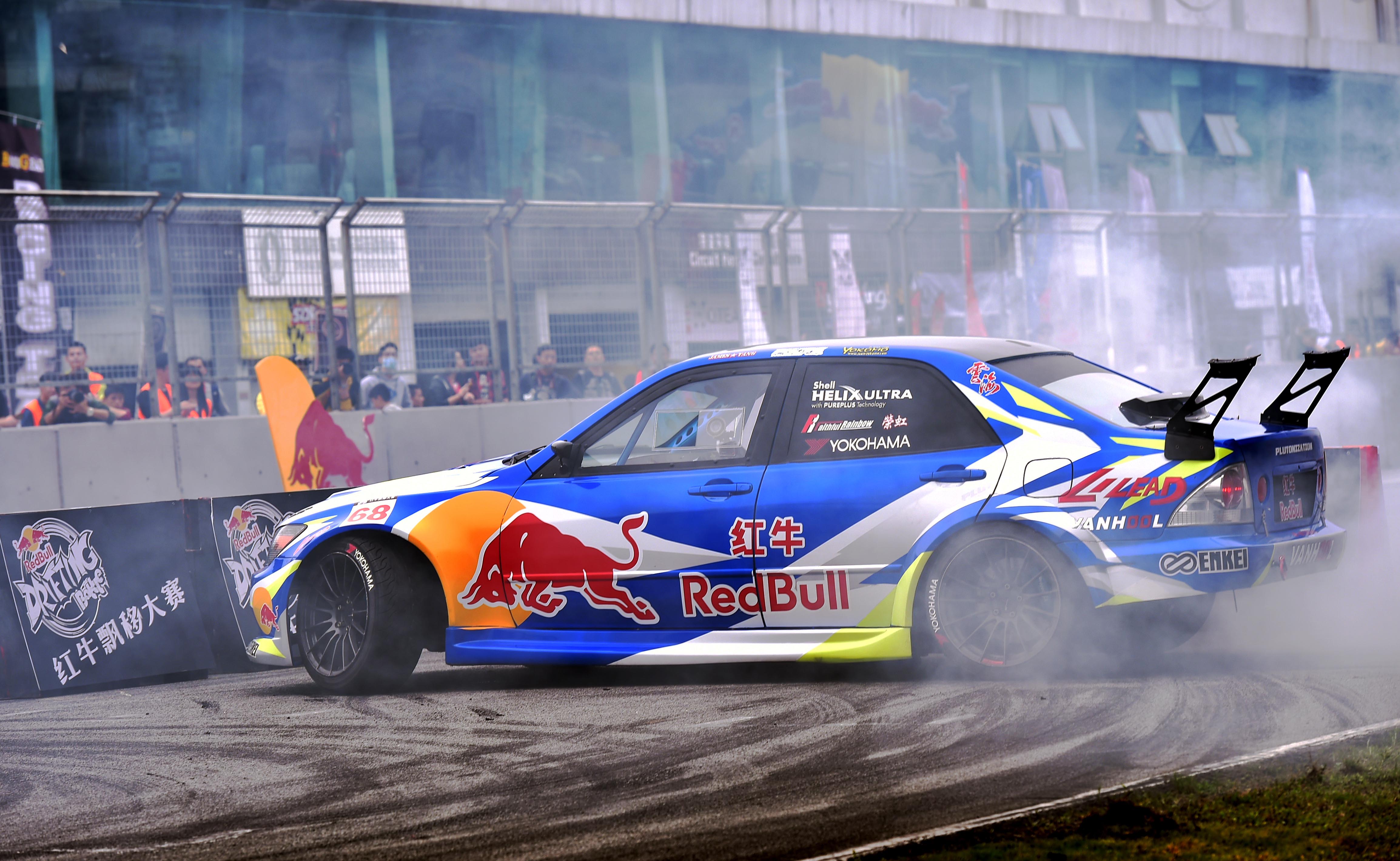 红牛二队完胜红牛车队，阿隆索统治全场