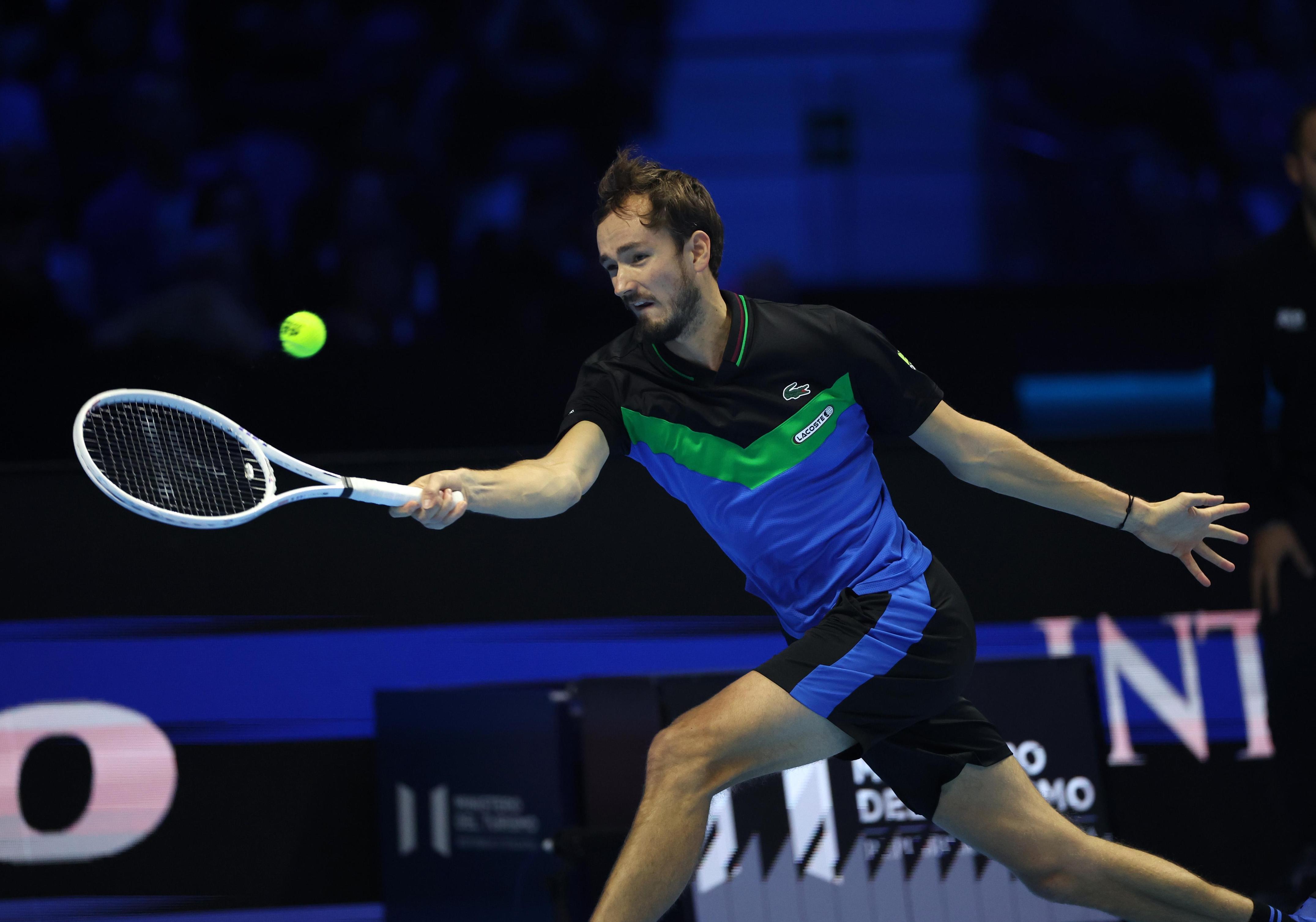 ATP总决赛翻盘戴维斯杯，兹维列夫扛起全队