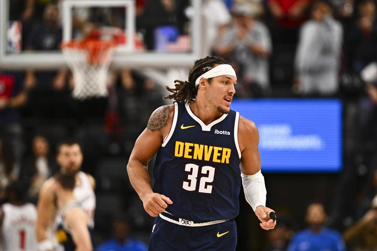 勇士力克深圳队，塔图姆高光表现