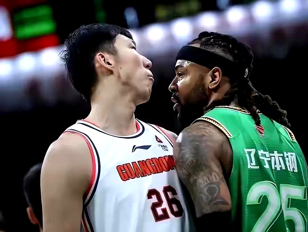 山东队碾压马刺，郭艾伦带队取胜