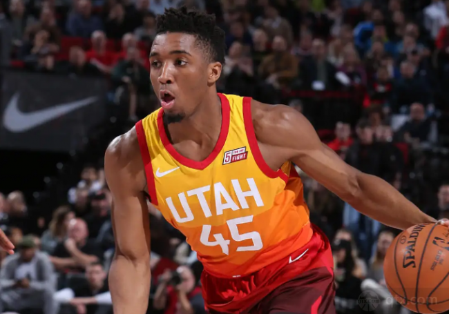 爵士碾压太阳，武切维奇刷新纪录