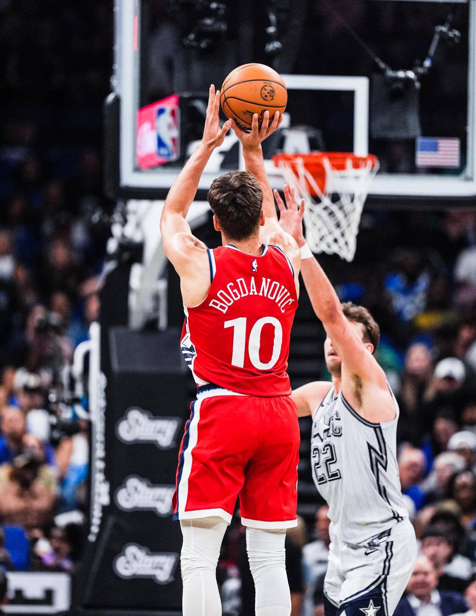 快船碾压猛龙,浓眉哥惊艳四座 快船碾压猛龙,浓眉哥惊艳四座