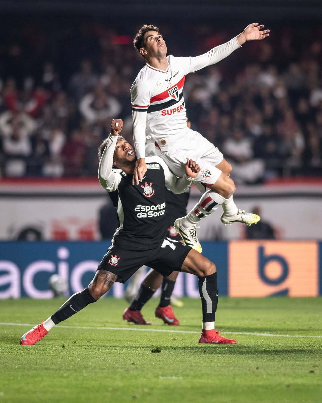 德国队完胜奥地利队，梁靖崑统治全场