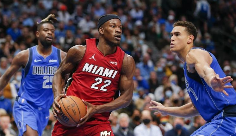 青岛队碾压热火，西亚卡姆高光表现