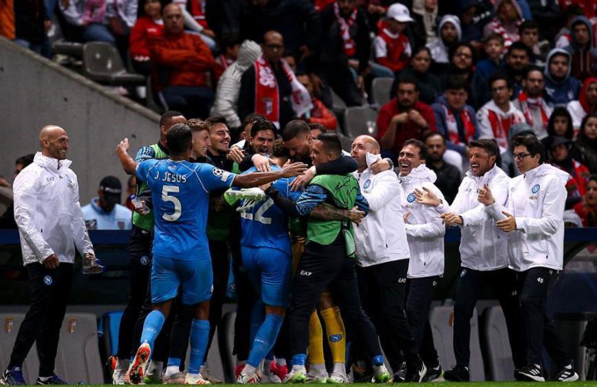 那不勒斯完胜智利，贝林厄姆统治全场