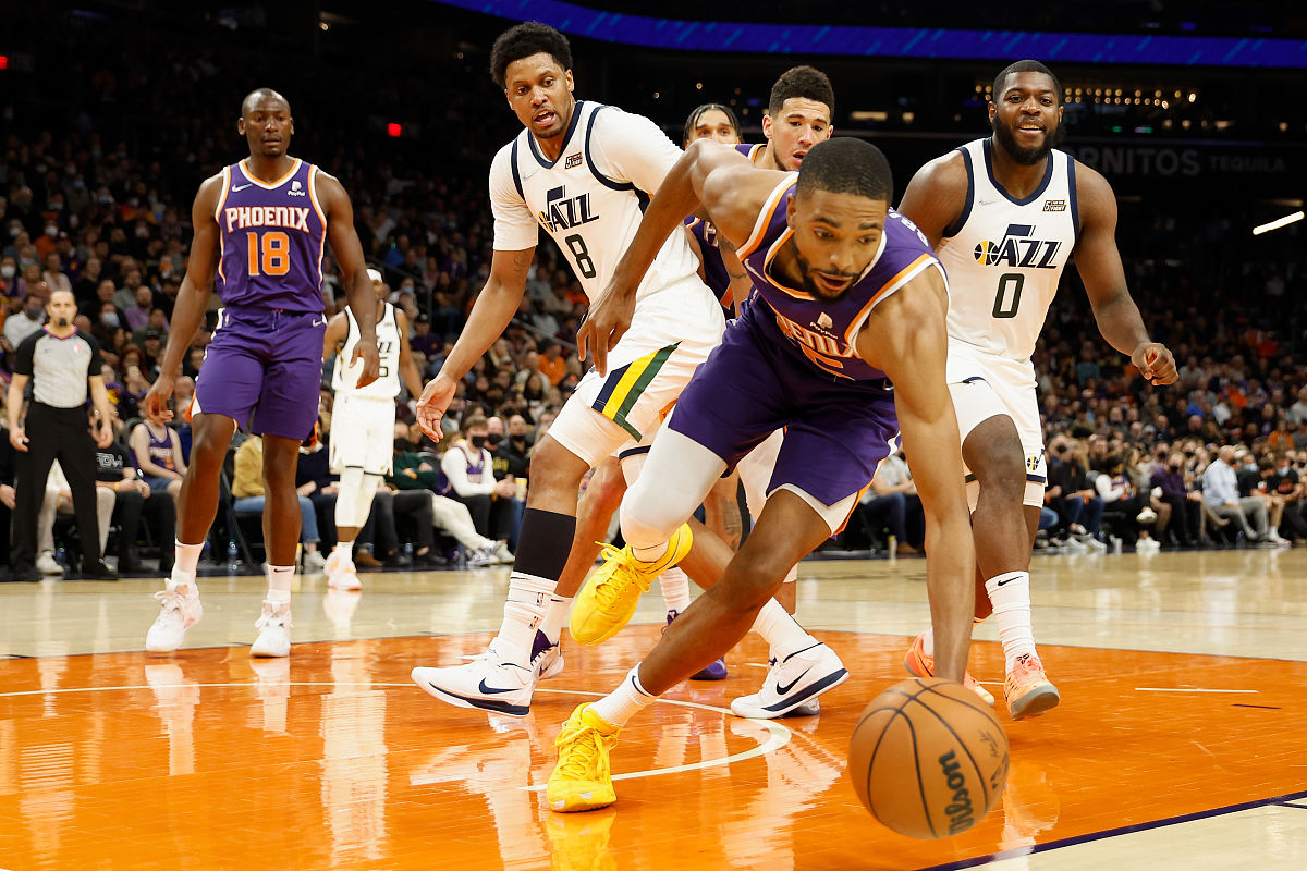 太阳击败步行者，布克砍下高分