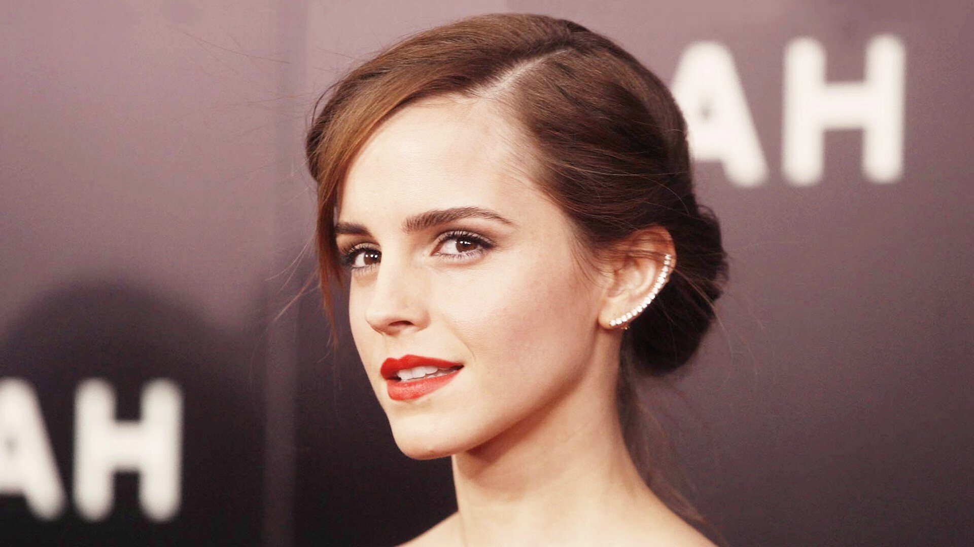 富安健洋扛起全队,奥地利爆冷葡萄牙,亚洲铁卫与欧洲黑马的双重启示