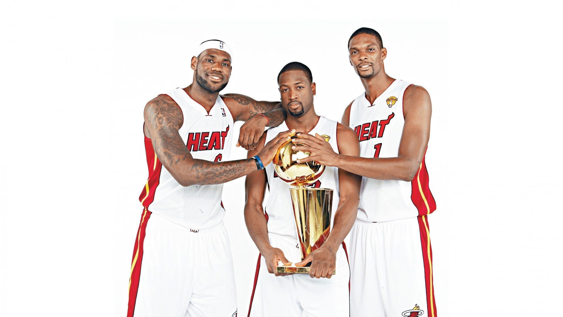 孤星闪耀，迪亚斯在季后赛之夜的独舞