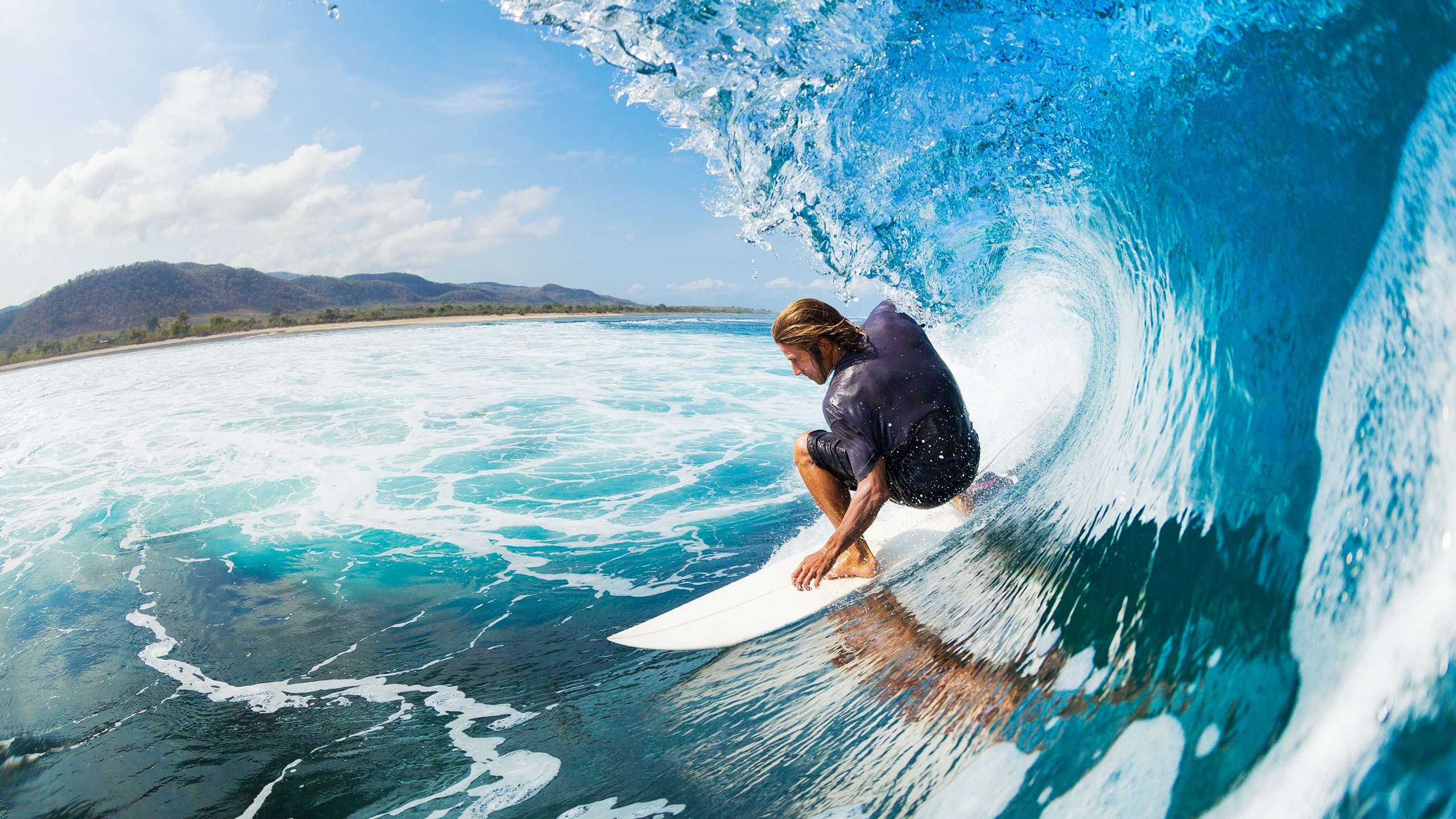 年度焦点之战,勇士全面压制掘金,战术革新与团队篮球的胜利